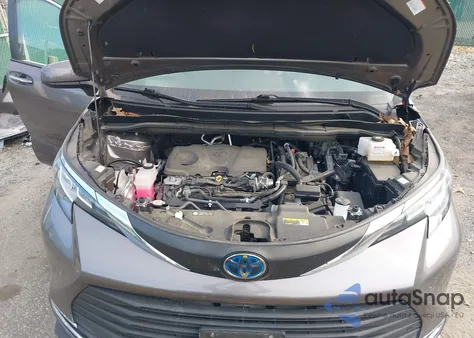 2022 Toyota Sienna Xle z USA, uszkodzony, nr VIN 5TDJRKEC5NS091036